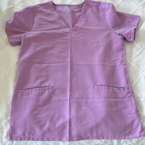 FIGS size small lavender two pocket scrub top